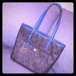 Michael Kors Jet Set Snap Pocket Medium Logo Tote